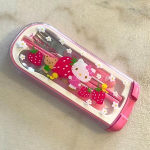 Hello Kitty portable utensils set